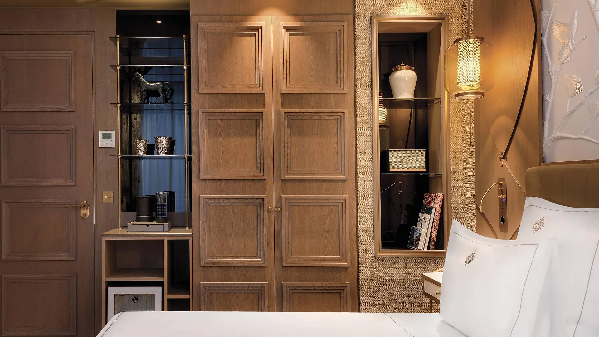 *****  Hotel La Demeure Montaigne à Paris France
