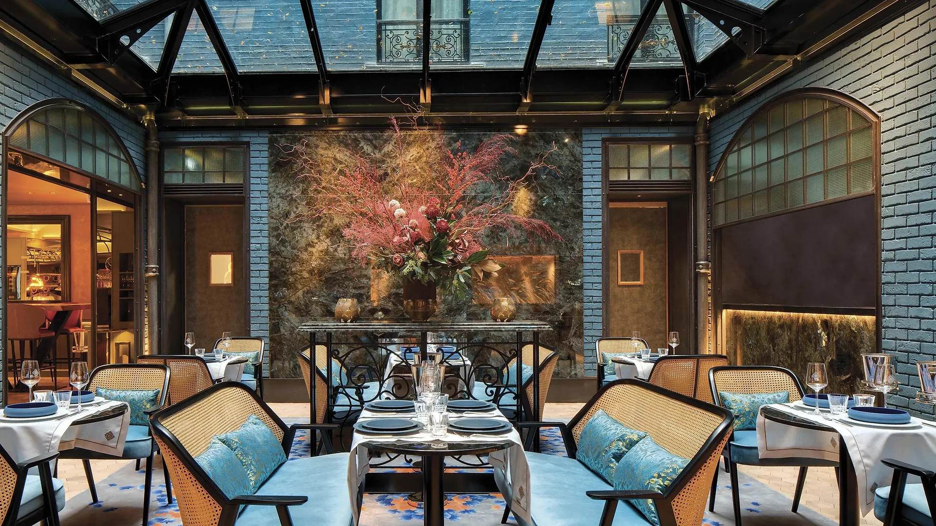 Hotel La Demeure Montaigne à Paris France