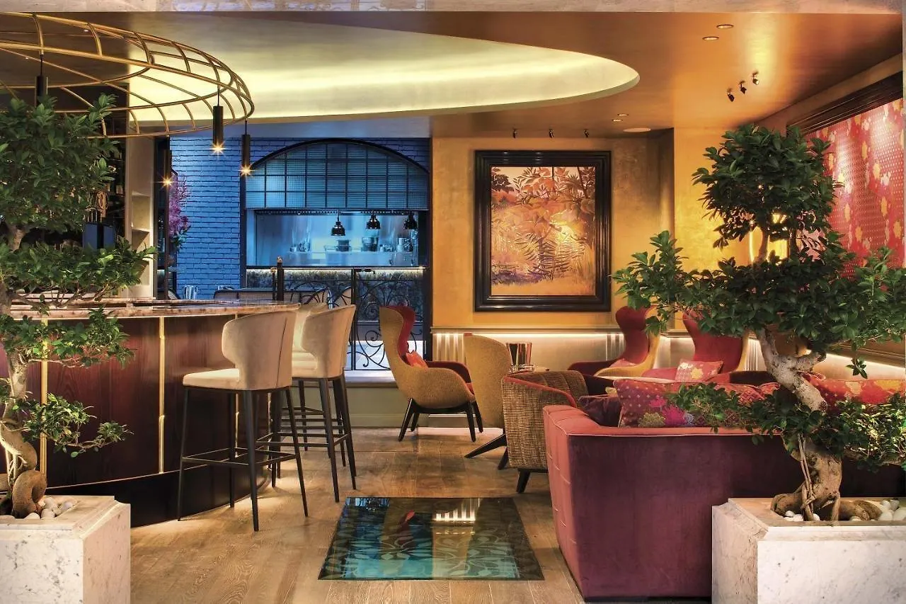Hotel La Demeure Montaigne à Paris