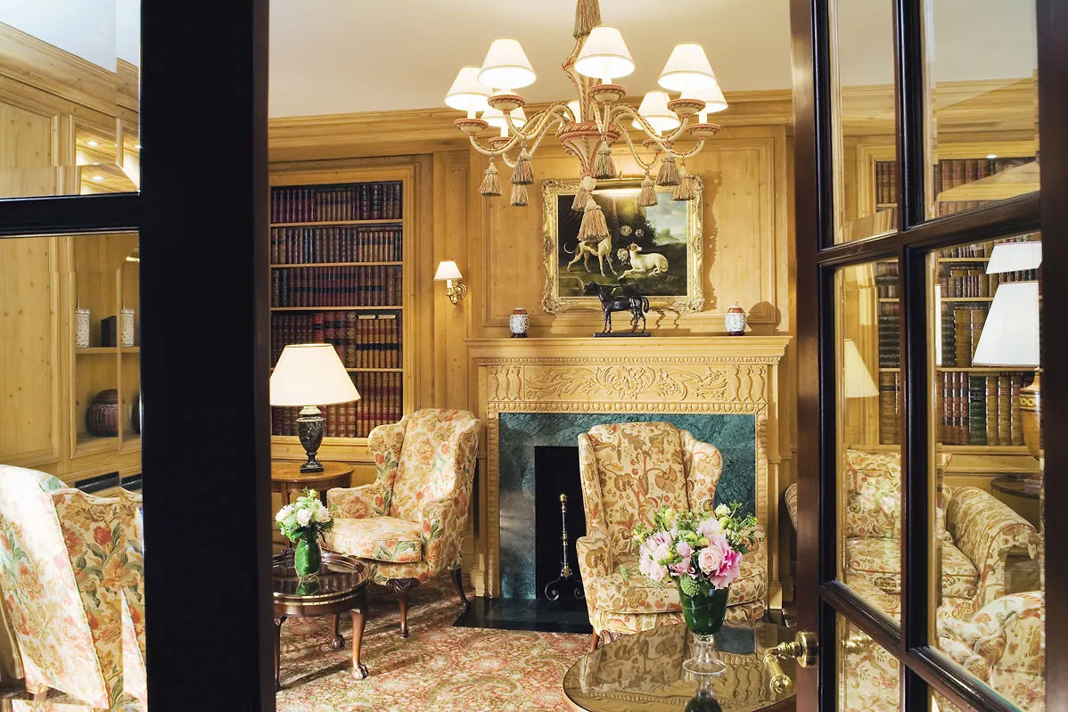 Hotel La Demeure Montaigne à Paris