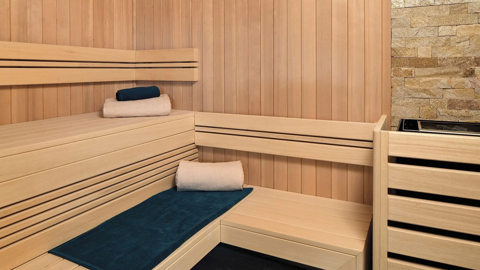 La Demeure Montaigne Hotel Paris 5*,  France