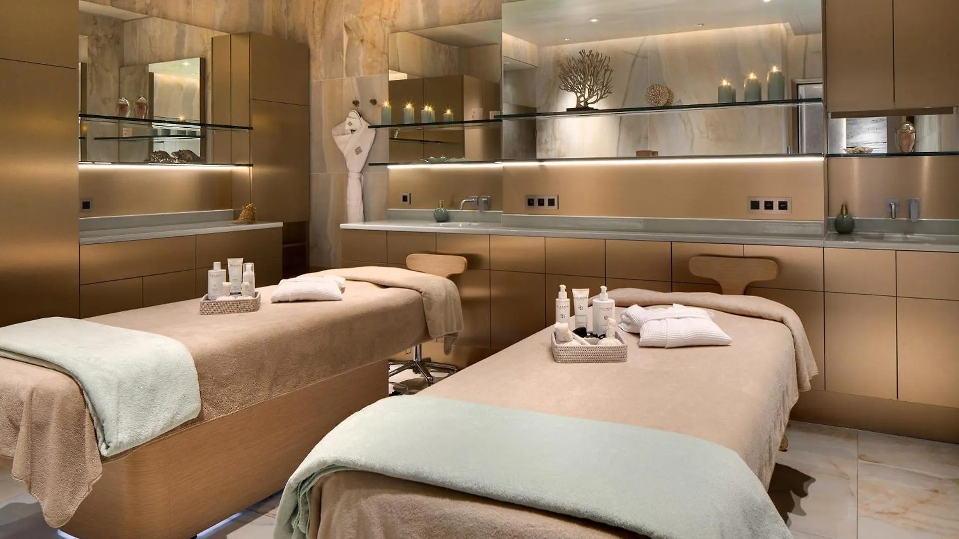 *****  Hotel La Demeure Montaigne Paris Frankreich